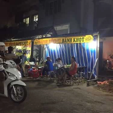 Không gian- Ăn vặt Bánh Xèo Điện Biên Phủ