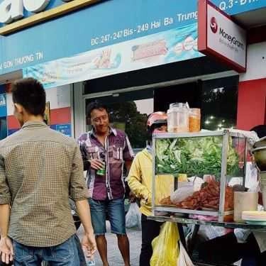 Tổng hợp- Ăn vặt Bò Bía - Công Viên Lê Văn Tám
