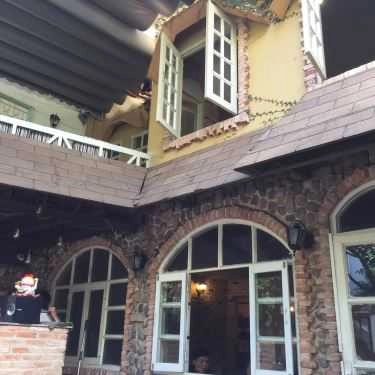 Không gian- Gạch Cafe - Hoa Mai
