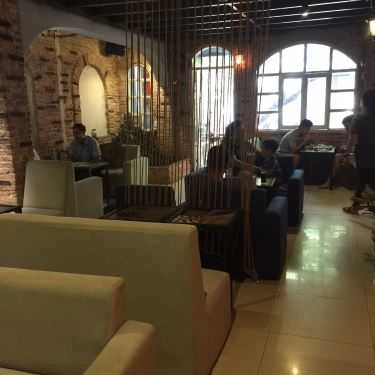Không gian- Gạch Cafe - Hoa Mai