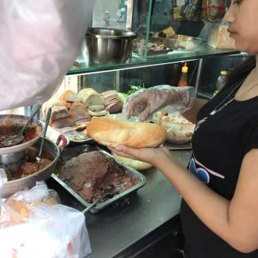 Món ăn- Tiệm Bánh Bánh Mì Hồng Hoa - Nguyễn Văn Tráng