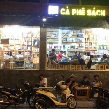 Không gian- Ngòi Bút Việt Cafe Sách