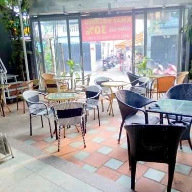 Không gian- Trắng Cafe - Lê Lai