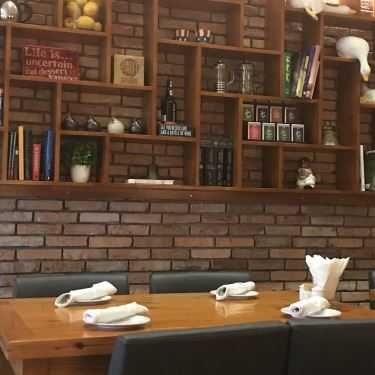 Không gian- Sweet Street Cafe