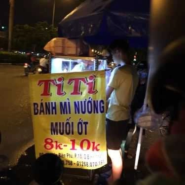 Tổng hợp- Ăn vặt Titi - Bánh Mì Nướng Muối Ớt - Điện Biên Phủ