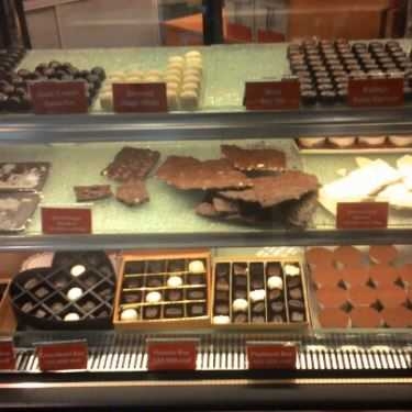 Tổng hợp- Vendôme Chocolate & Coffee - Nowzone
