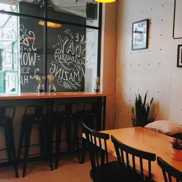 Không gian- Chelsea Cafe