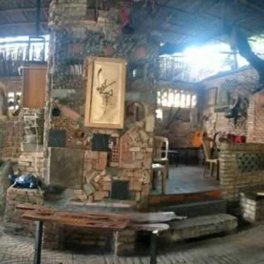 Không gian- Chuồng Bò Cafe
