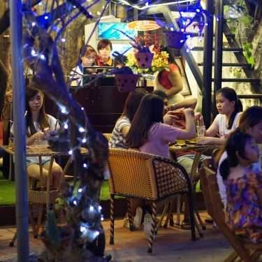 Không gian- Club Hóng - Cafe & Cơm Trưa Văn Phòng