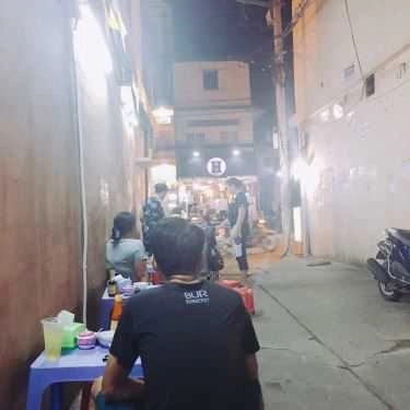 Không gian- Ăn vặt Cô Đợi - Hoành Thánh Lá Khổ Qua