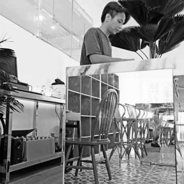 Không gian- Coeverything Cafe