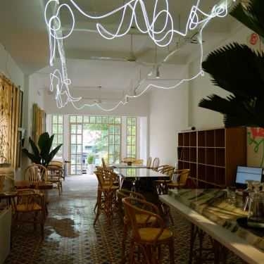 Không gian- Coeverything Cafe