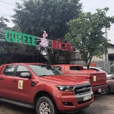 Không gian- Đất Việt Coffee