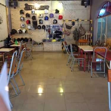 Không gian- House Coffee - Đường D2