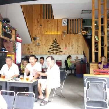 Không gian- F. 11 - Cafe & Trà Sữa