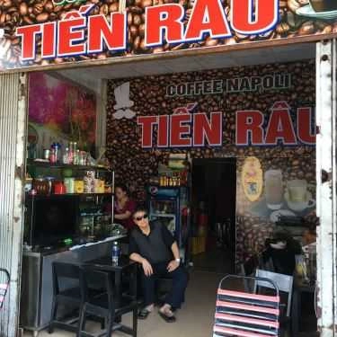 Không gian- Tiến Râu Coffee