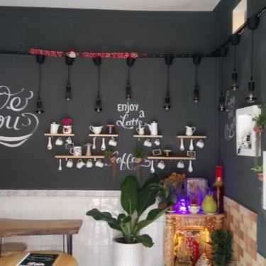 Không gian- 22 - Trà Sữa & Coffee