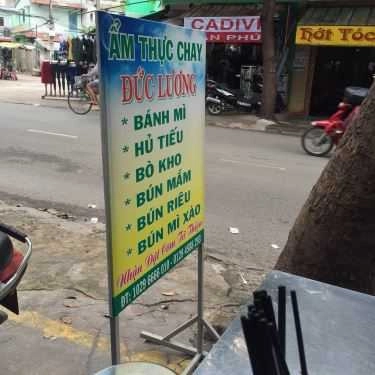Không gian- Quán Ăn Cơm Chay Đức Lương