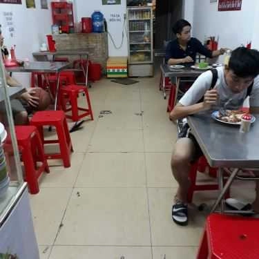 Không gian- Quán Ăn Quán Chay - Mì Quảng, Bún Huế & Hủ Tiếu