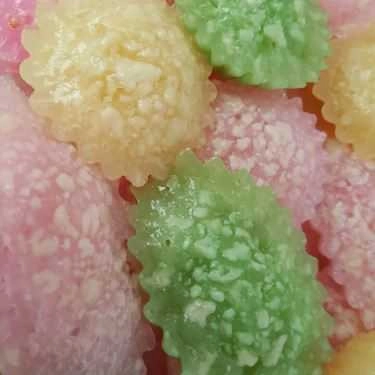 Món ăn- Tiệm Bánh Cửa Hàng May Mắn - Bánh Ngon Tuổi Thơ