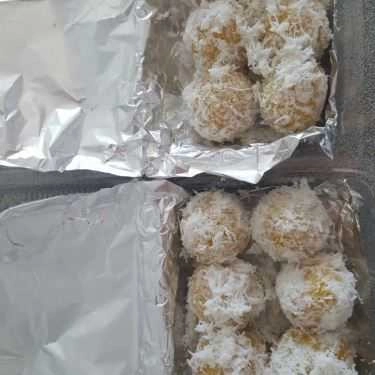 Món ăn- Tiệm Bánh Cửa Hàng May Mắn - Bánh Ngon Tuổi Thơ