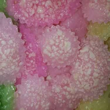 Món ăn- Tiệm Bánh Cửa Hàng May Mắn - Bánh Ngon Tuổi Thơ