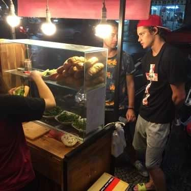 Tổng hợp- Ăn vặt Cười Lên Cái Coi - Bánh Mì Heo Rừng Nướng - Hoa Sứ