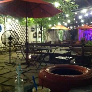 Không gian- D.I.Y Cafe