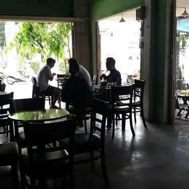Không gian- Đ.M Coffee Shop