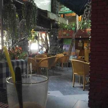 Không gian- Dã Quỳ Cafe