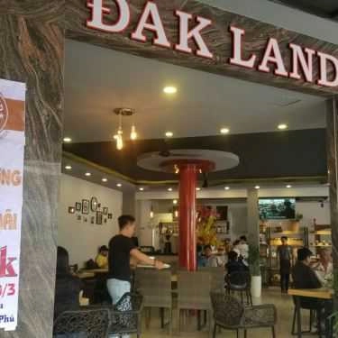Không gian- Đăk Land Coffee