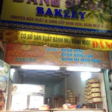 Không gian- Tiệm Bánh Đăng Quân Bakery
