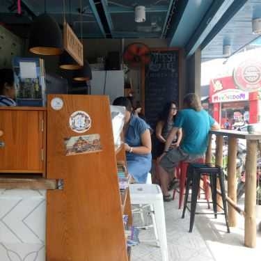 Không gian- Dolphy Cafe - Thảo Điền