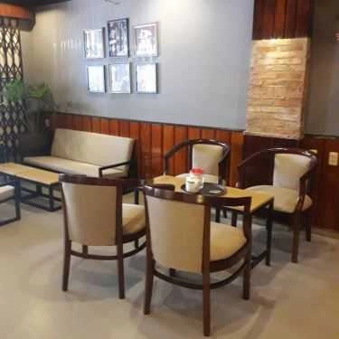 Không gian- Dull Coffee