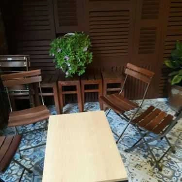 Không gian- Dull Coffee