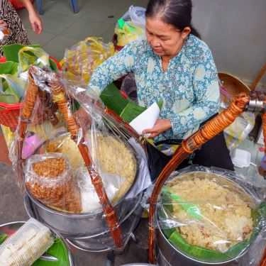 Món ăn- Ăn vặt Gánh Xôi Tôn Thất Đạm