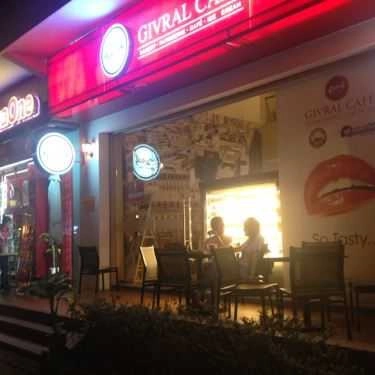 Tổng hợp- Sài Gòn Givral Cafe - Nguyễn Văn Linh