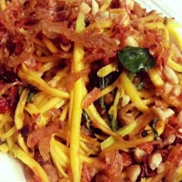 Món ăn- Ăn vặt Gỏi Xoài Sân Bay