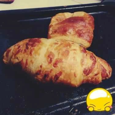 Món ăn- Tiệm Bánh Gourmand Việt - Bánh Croissant Đông Lạnh