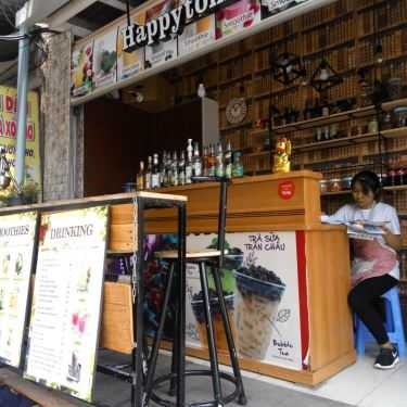 Không gian- Cafe Happy To Milk Tea