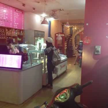 Không gian- Cafe Hi Tea - Trà Sữa, Nước Ép & Sinh Tố