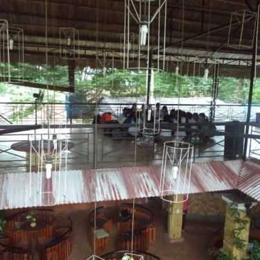 Không gian- Hội Quán Cafe - Làng Đại Học