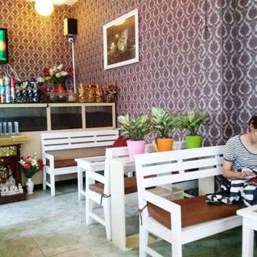 Không gian- Hồng Đào Coffee