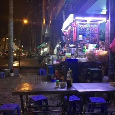 Không gian- Ăn vặt Hủ Tiếu Sườn Vỉa Hè Nguyễn Công Trứ