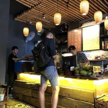 Không gian- Hue Cafe Roastery