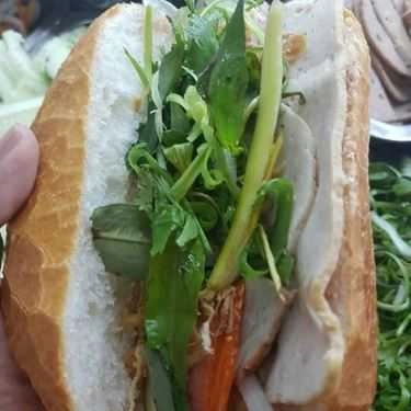 Món ăn- Ăn vặt Hương Phát - Bánh Mì Nóng Kẹp Chả Bò