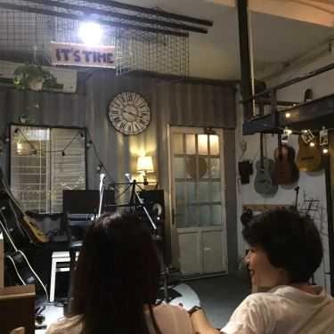 Không gian- IT'S TIME Cafe
