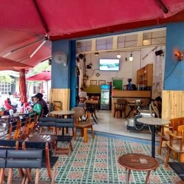 Không gian- Joy Coffee Shop