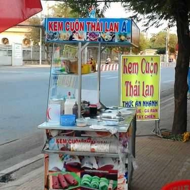 Không gian- Ăn vặt Kem Cuộn Thái Lan - 169B Lê Trọng Tấn