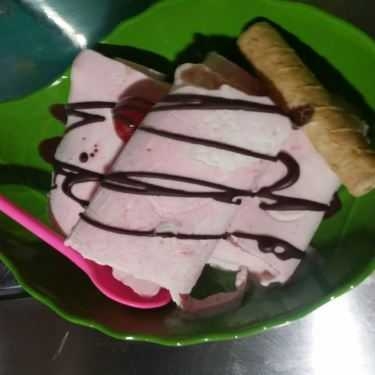 Món ăn- Cafe Kem Cuộn Trái Cây Tươi 15K